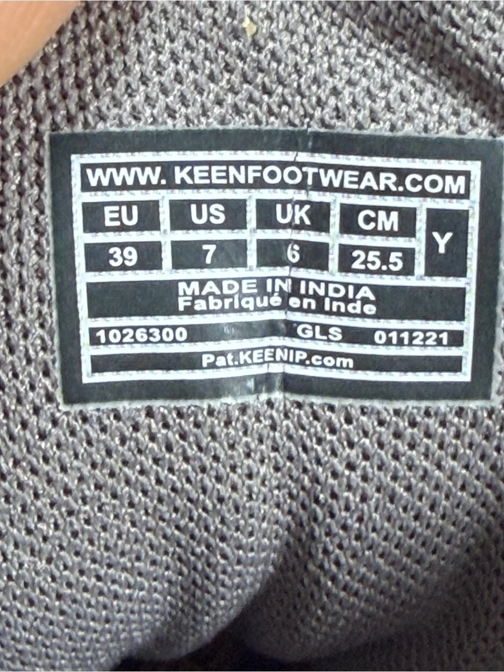 KEEN Circadia Mid Waterproof Hiking Boots Black Youth 7Y Fits Women 8.5